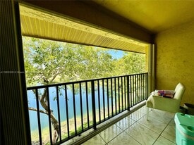 15430 SW 82nd Ln, Unit 633 in Miami, FL - Building Photo