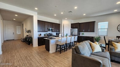 2874 E Magdalena Dr in San Tan Valley, AZ - Building Photo - Building Photo