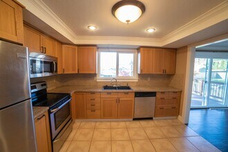 45 NW Bella Vista Ave in Gresham, OR - Building Photo - Building Photo