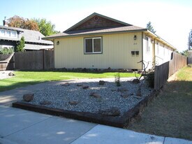 312 W 9th Ave in Ellensburg, WA - Building Photo