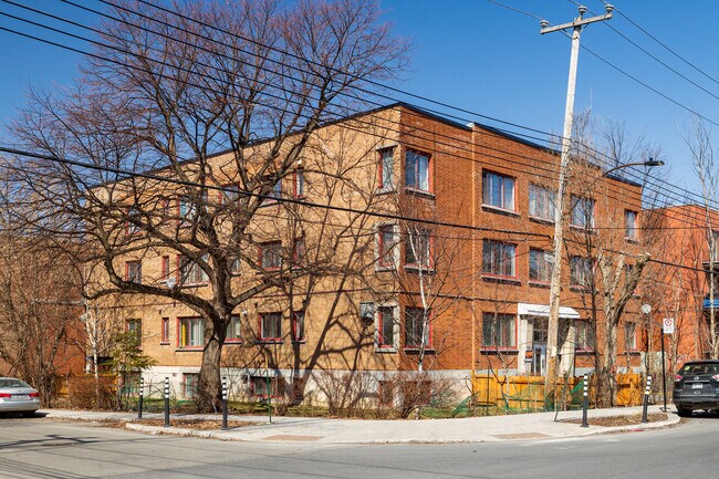 3255 Goyer in Montréal, QC - Building Photo - Building Photo