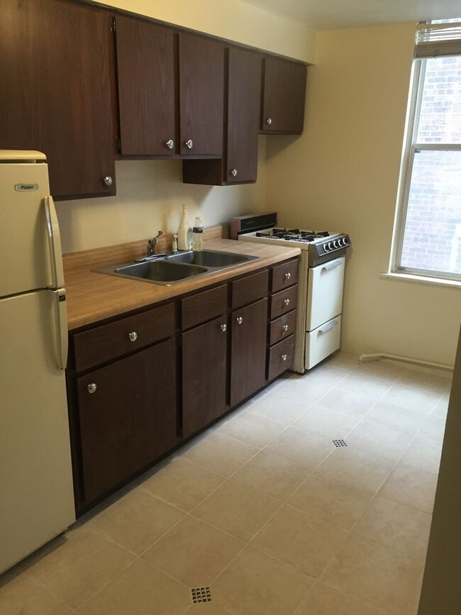 property at 5214 Friendship Ave