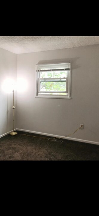 399 Cedarwood Ct in Ontario, OH - Building Photo