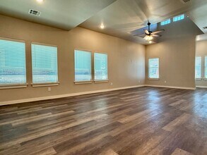 6604 Bent Wood Villas Dr in Oklahoma City, OK - Building Photo - Building Photo