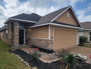 8935 Windfern Trace Dr in Houston, TX - Foto de edificio - Building Photo