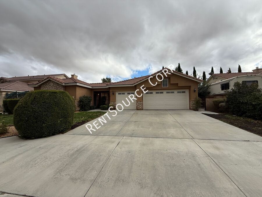 3714 Pondera St in Lancaster, CA - Building Photo