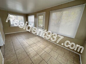 1655 Barney Ave in Dayton, OH - Building Photo - Building Photo