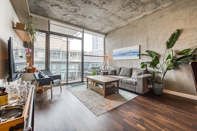 property at 25 Oxley St