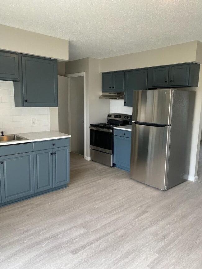 5415 N Linwood Ave in Davenport, IA - Building Photo - Building Photo