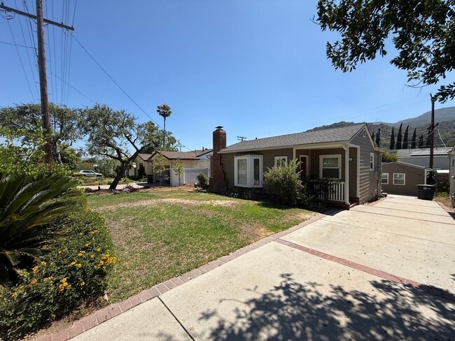 3042 Hermosa Ave in Glendale, CA - Building Photo - Building Photo