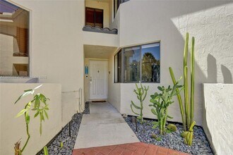 8137 NW 17th Manor in Plantation, FL - Building Photo - Building Photo