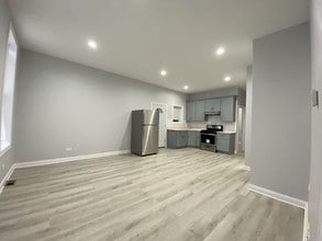 2932 S Normal Ave, Unit 1 in Chicago, IL - Foto de edificio - Building Photo