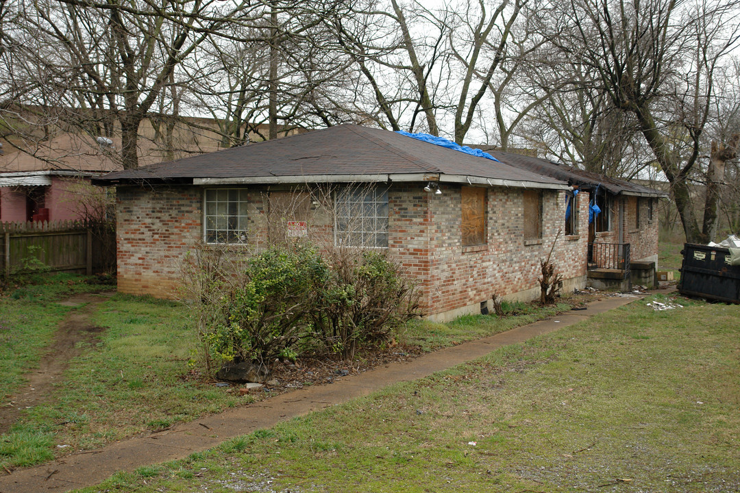 2832 Clifton Ave in Nashville, TN - Building Photo