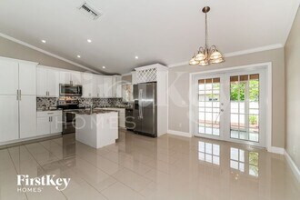 9185 Pineapple Rd in Ft. Myers, FL - Building Photo - Building Photo