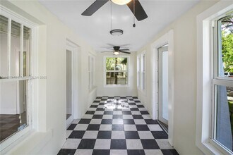 1835 SW 11th St in Miami, FL - Building Photo - Building Photo