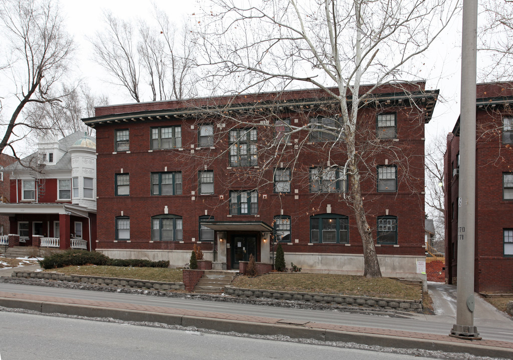 Summit Heights Apartments in Kansas City, MO - Foto de edificio