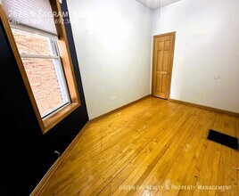 2620 N Sacramento Ave in Chicago, IL - Building Photo - Building Photo