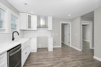 4044 Dinglewood Ave in Charlotte, NC - Building Photo - Building Photo