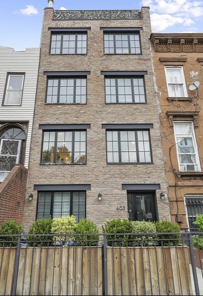 property at 463 Lexington Ave