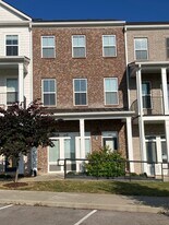 2400B Arden Village Dr in Columbia, TN - Building Photo