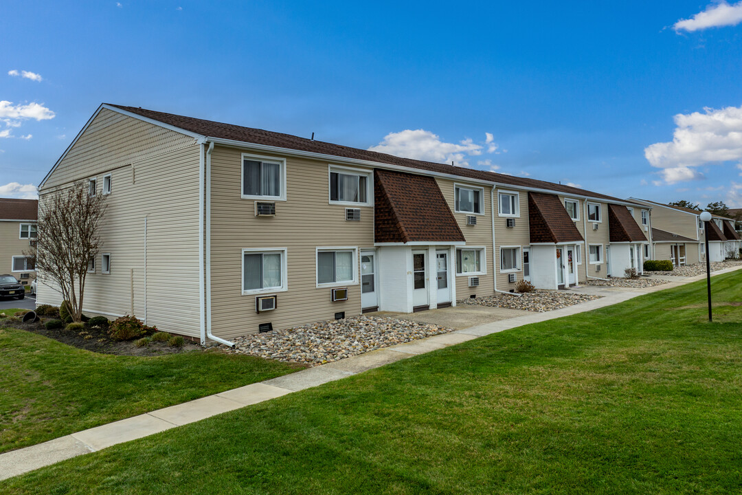 Dolphin Cove Condominiums in Brigantine, NJ - Building Photo