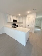 1359 Neria Lp in San Antonio, TX - Building Photo - Building Photo