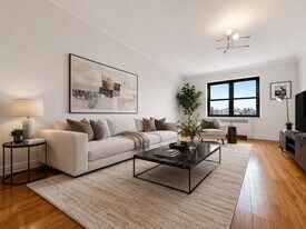 135 W 225th St in New York, NY - Building Photo