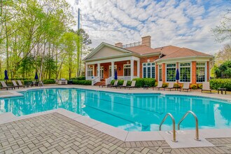 Veranda Estates in Peachtree Corners, GA - Foto de edificio - Building Photo