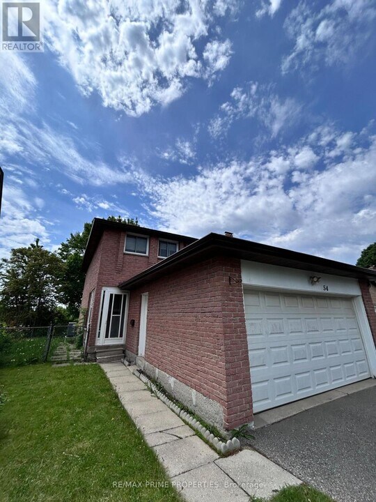 54 Tiffany Crescent in Markham, ON - Building Photo