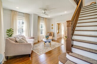 6127 Longwood Ave in Hamilton, NJ - Building Photo - Building Photo