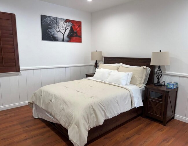 property at 7029 Bellaire Ave