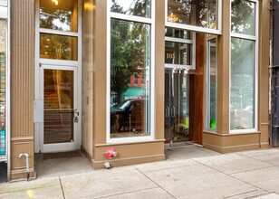 105 E Broad St in Richmond, VA - Building Photo - Building Photo