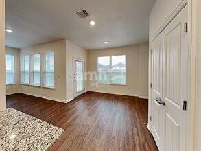 175 Pebble Creek Run in New Braunfels, TX - Building Photo - Building Photo