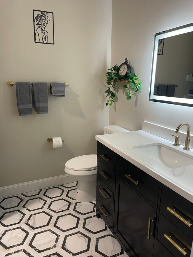 2711 Ashland Ave in Baltimore, MD - Building Photo - Building Photo