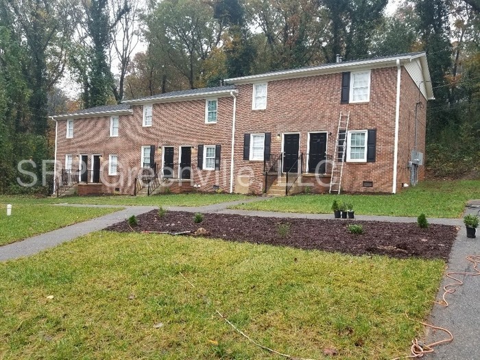 10 Stag St-Unit -13 in Greenville, SC - Building Photo