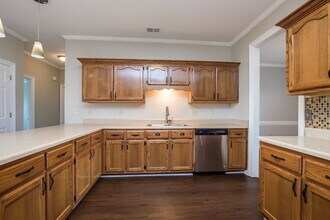 13061 Sandbourne S in Olive Branch, MS - Building Photo - Building Photo