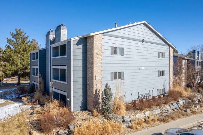 4682 White Rock Cir in Boulder, CO - Foto de edificio - Building Photo