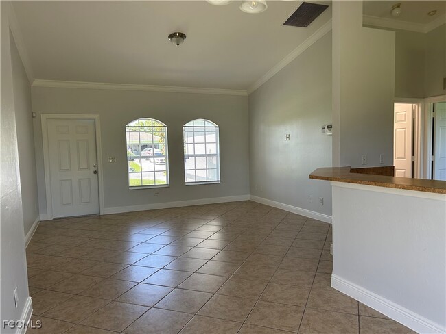3916 13th St SW in Lehigh Acres, FL - Building Photo - Building Photo