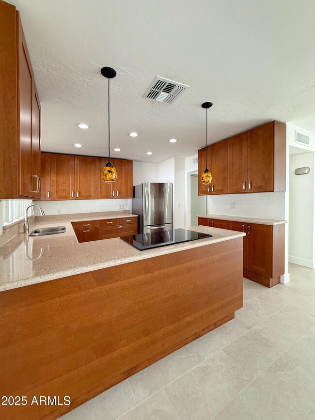 property at 4810 S Beck Ave