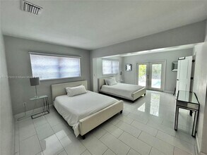 1040 NE 180th Terrace in North Miami Beach, FL - Building Photo - Building Photo