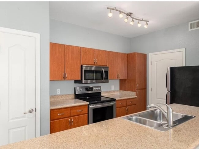 5302 E Van Buren St, Unit 3046 in Phoenix, AZ - Foto de edificio - Building Photo
