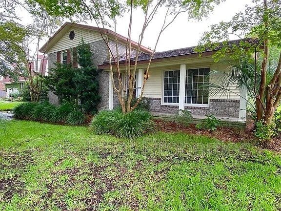 1914 Capri Dr in Charleston, SC - Building Photo - Building Photo