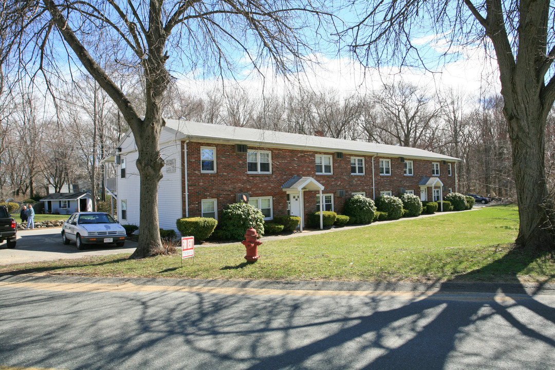 101-103 Oak St in Middleboro, MA - Building Photo