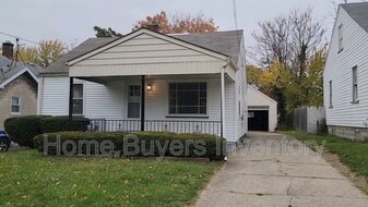 236 Hilton Ave in Youngstown, OH - Building Photo