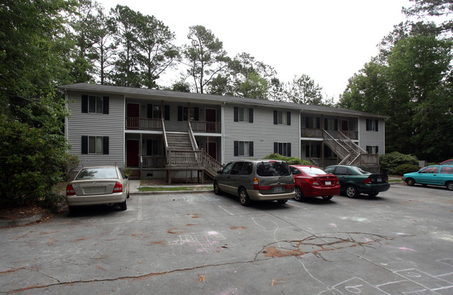107 Lullwater Dr in Wilmington, NC - Foto de edificio - Building Photo