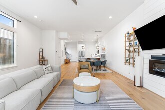 929 Nadine St in Houston, TX - Building Photo - Building Photo