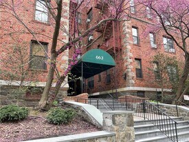 663 Locust St in Mount Vernon, NY - Building Photo