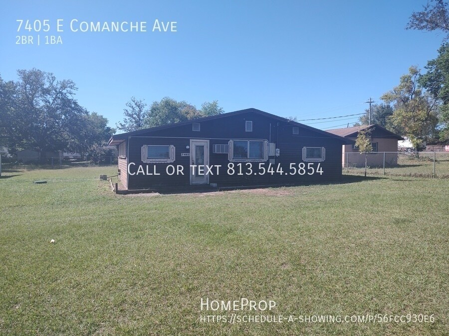 7405 E Comanche Ave in Tampa, FL - Building Photo