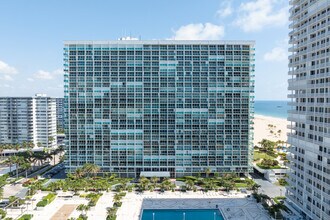 Point of Americas in Fort Lauderdale, FL - Foto de edificio - Building Photo