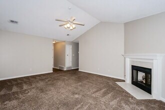 2743 Long Shadow Ln in Memphis, TN - Building Photo - Building Photo